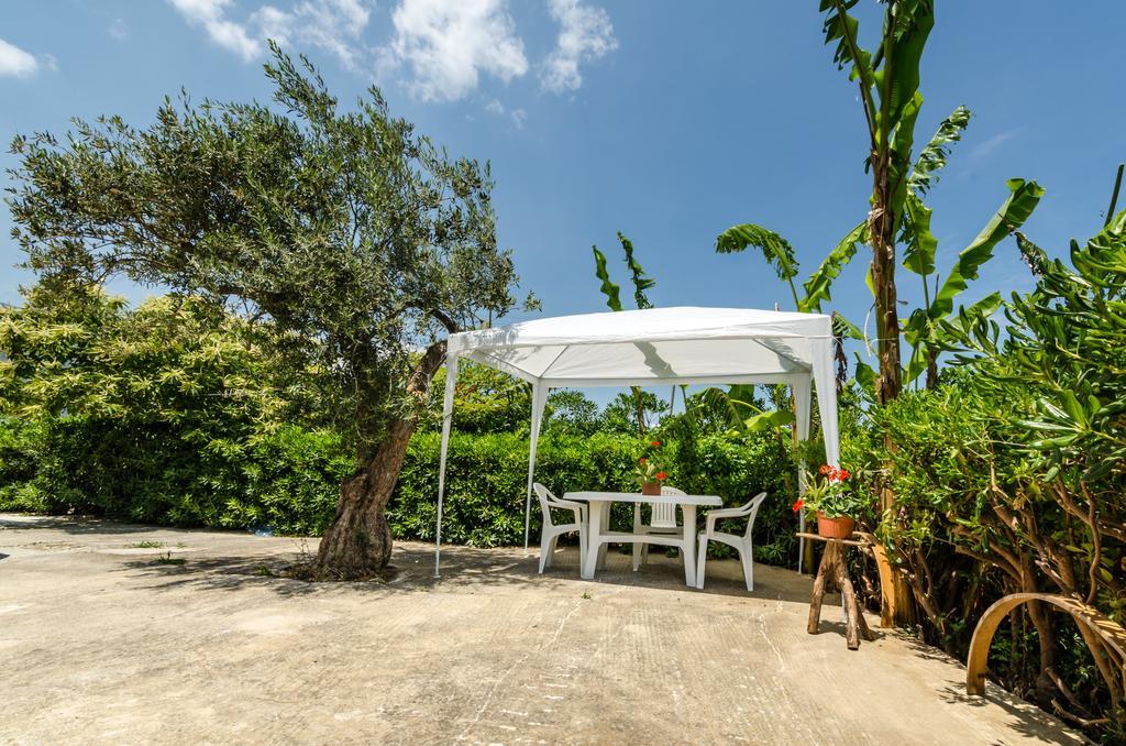 Villa Casale Dei Gelsi Castellammare del Golfo Exterior foto